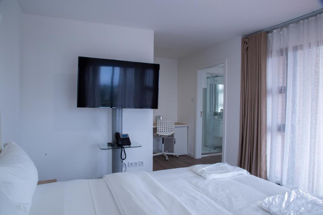 Wdc Aparthotel - Buea Exterior photo