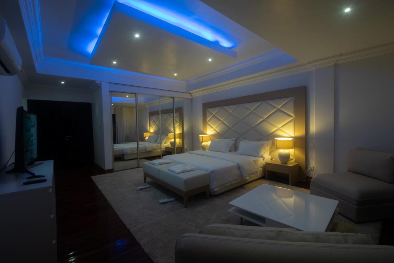 Wdc Aparthotel - Buea Exterior photo