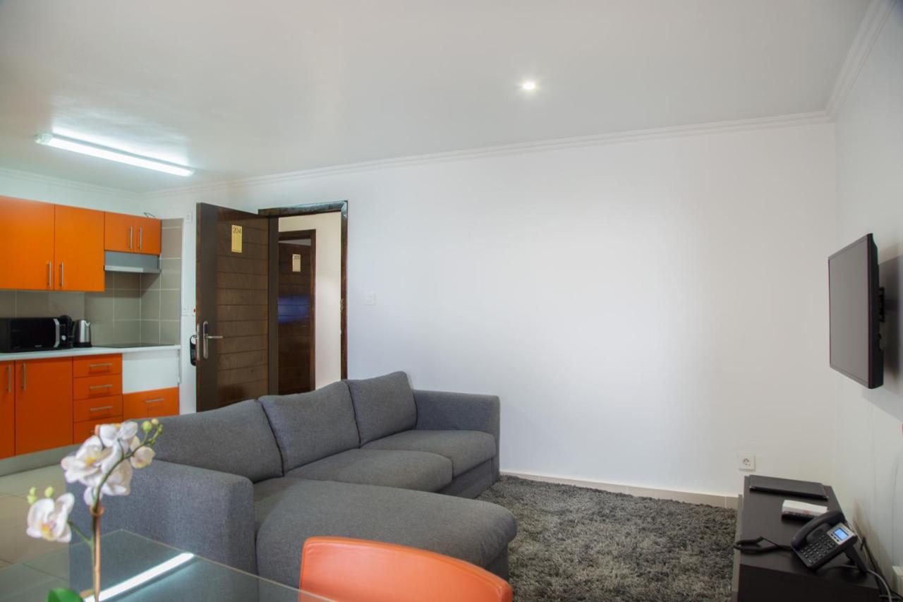 Wdc Aparthotel - Buea Exterior photo